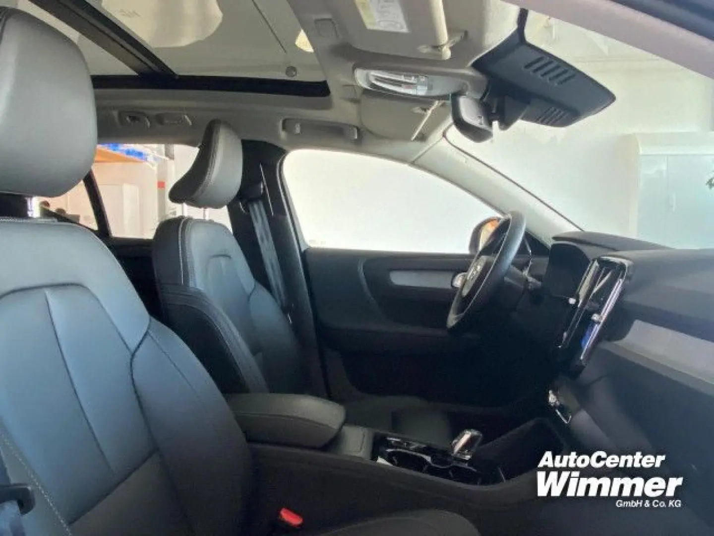 XC40 B3 B DKG Plus Dark Business   SD   el. AHK