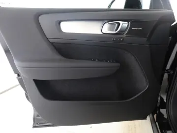 XC40 Plus Dark ACC BLIS PANODACH 360 PIXEL 0 99%