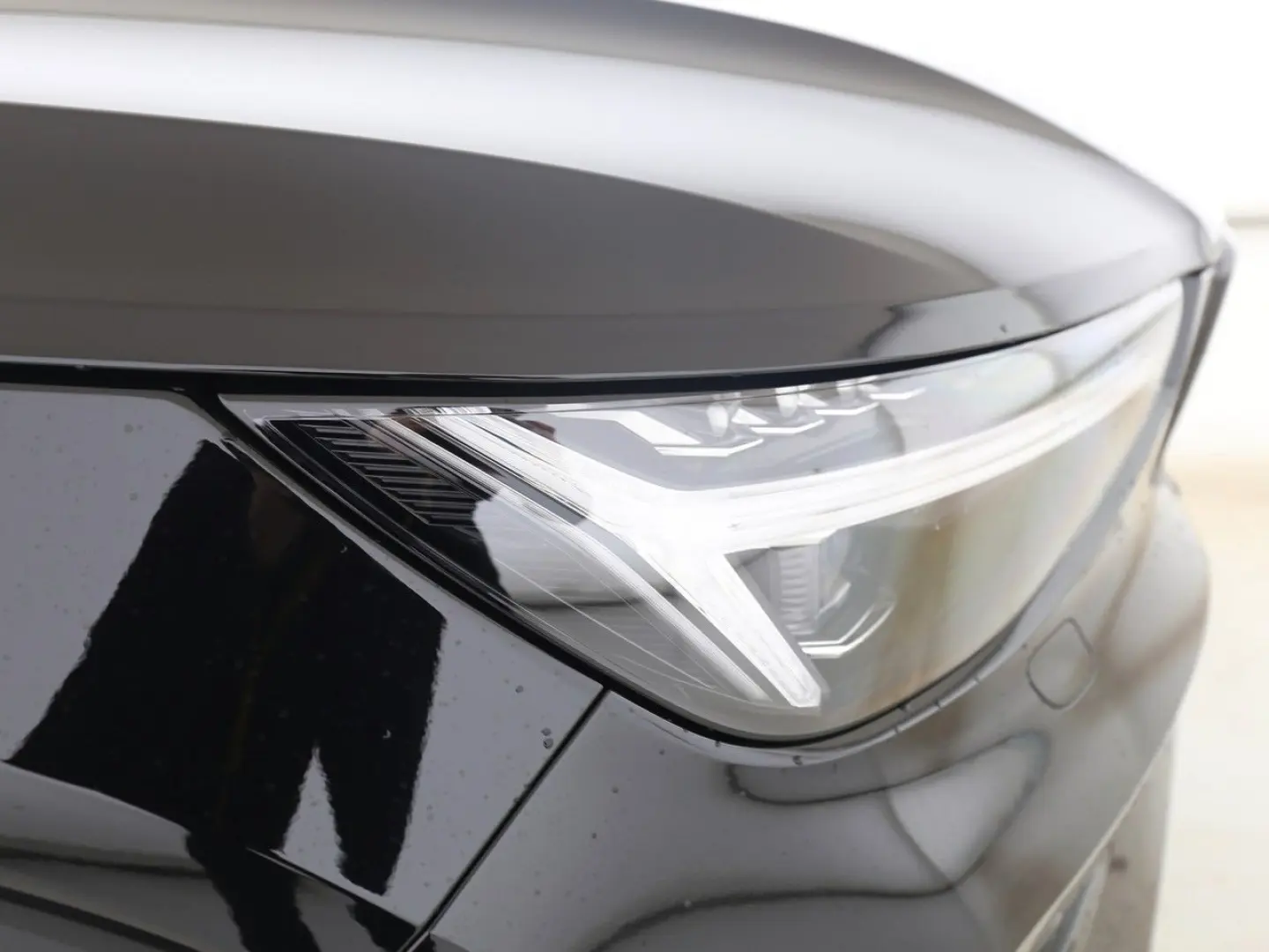 XC40 Plus Dark ACC BLIS PANODACH 360 PIXEL 0 99%