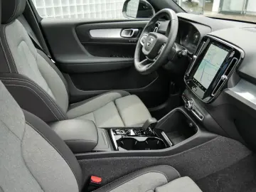 XC40 B4 Plus Memory Pano 360