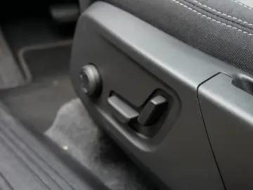 XC40 B4 Plus Memory Pano 360