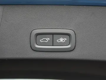 XC40 B4 Plus Memory Pano 360