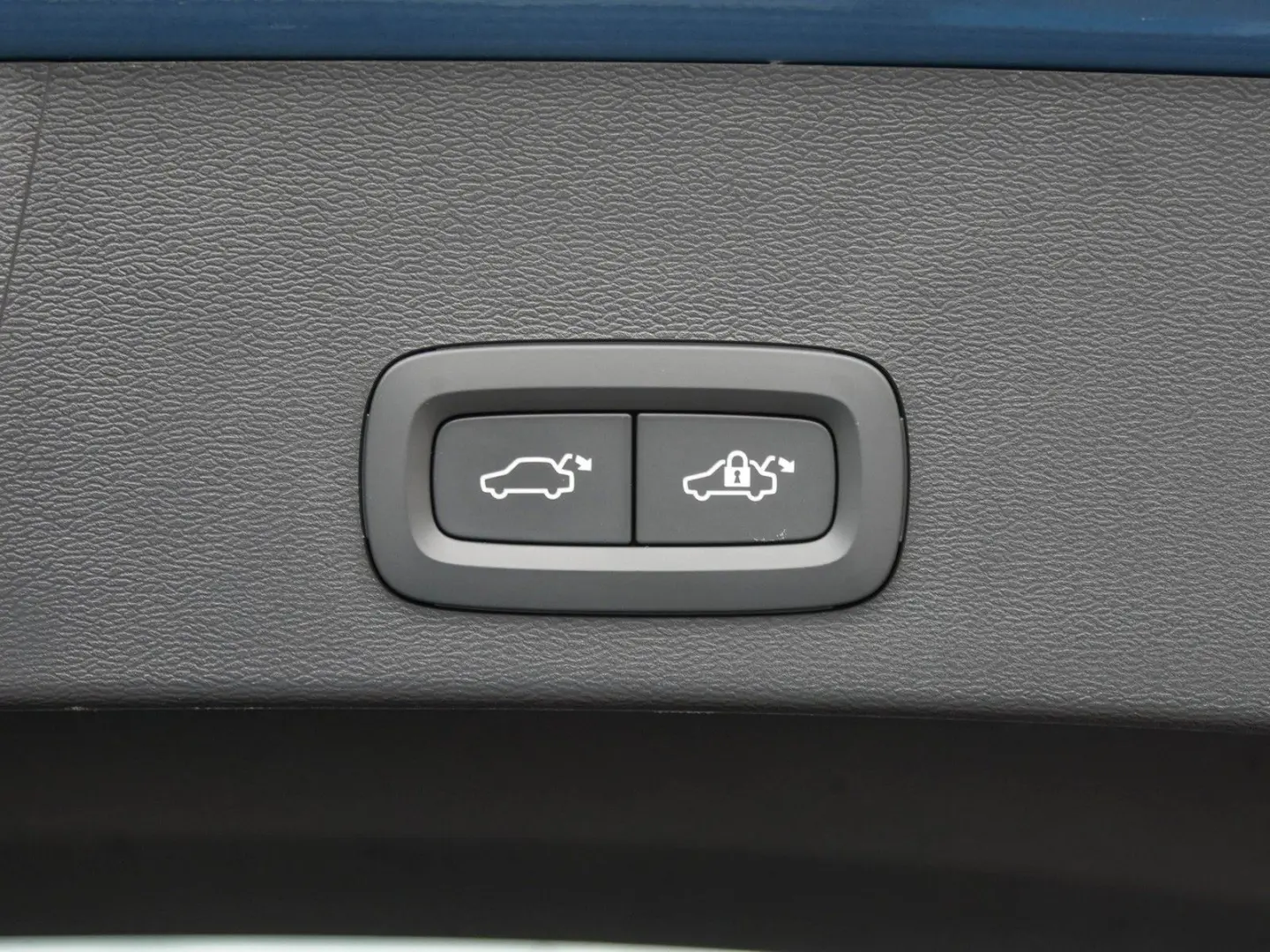 XC40 B4 Plus Memory Pano 360