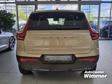 XC40 B4 B DKG Ultra Dark Driver Paket Business