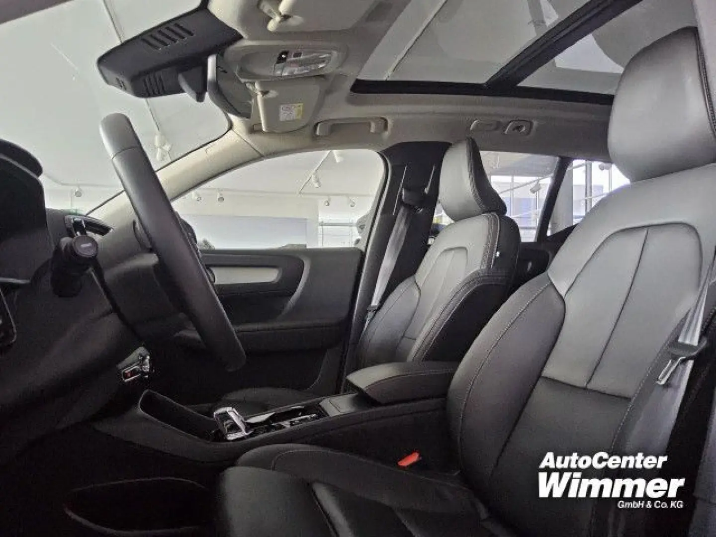 XC40 B4 B DKG Ultra Dark Driver Paket Business