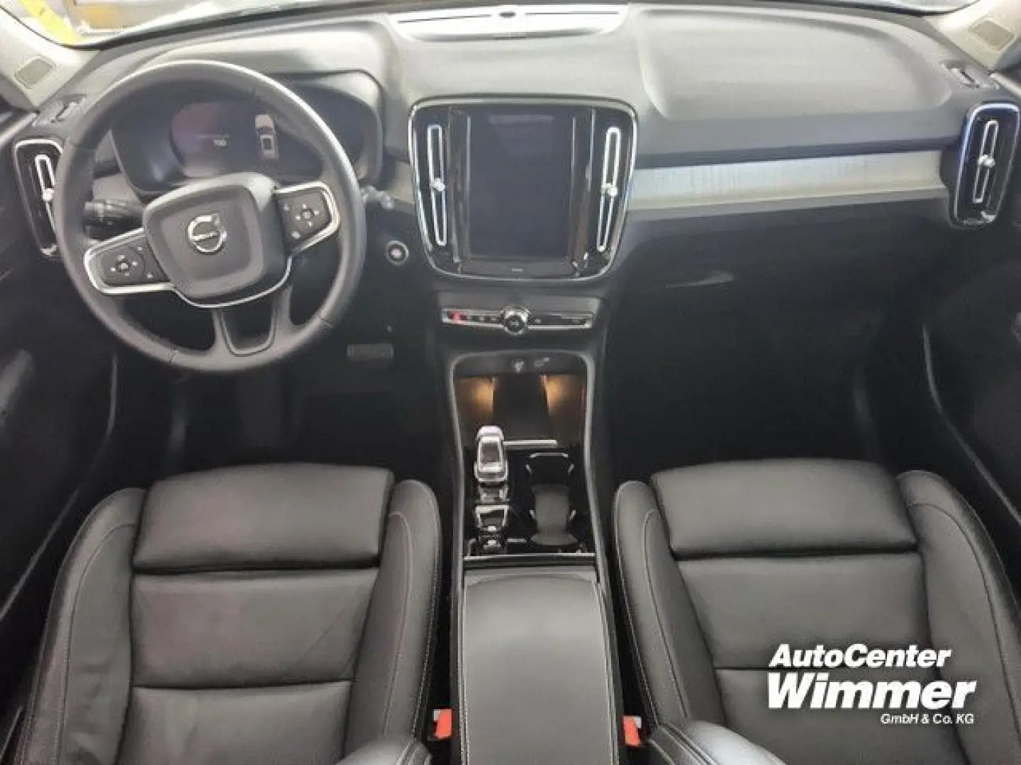 XC40 B4 B DKG Ultra Dark Driver Paket Business