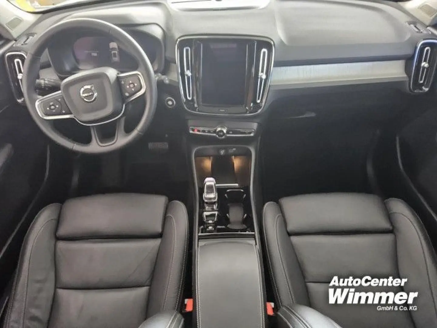 XC40 B4 B DKG Ultra Dark Driver Paket Business