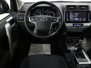 Land Cruiser Executive Aut. LED Kamera ACC AHK