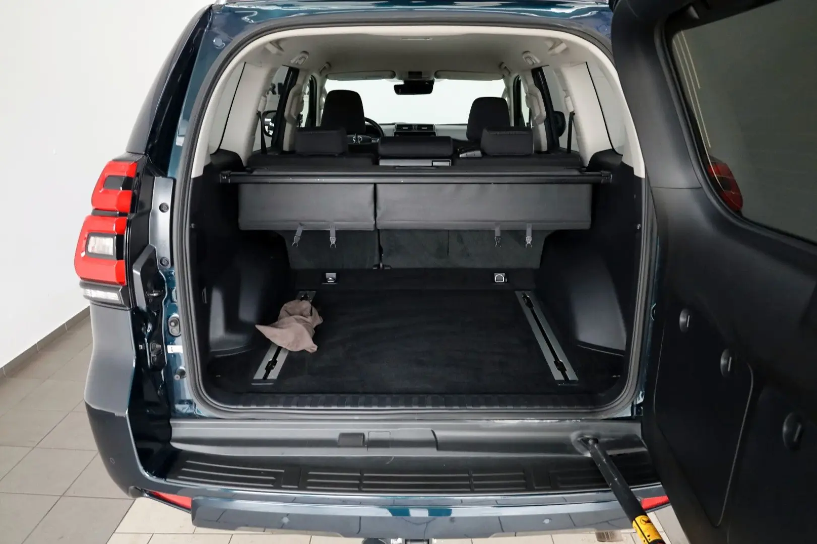 Land Cruiser Executive Aut. LED Kamera ACC AHK