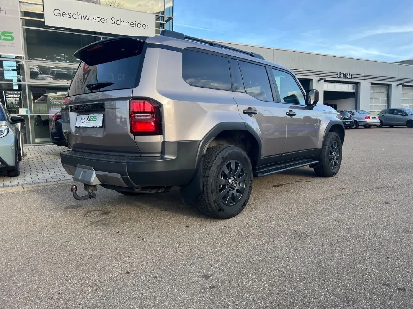 Land Cruiser 2 8 D-4D Executive LEDER BRAUN