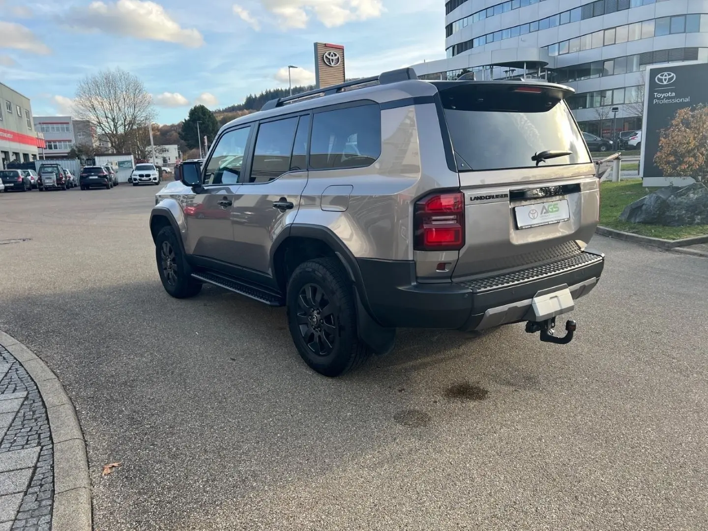 Land Cruiser 2 8 D-4D Executive LEDER BRAUN