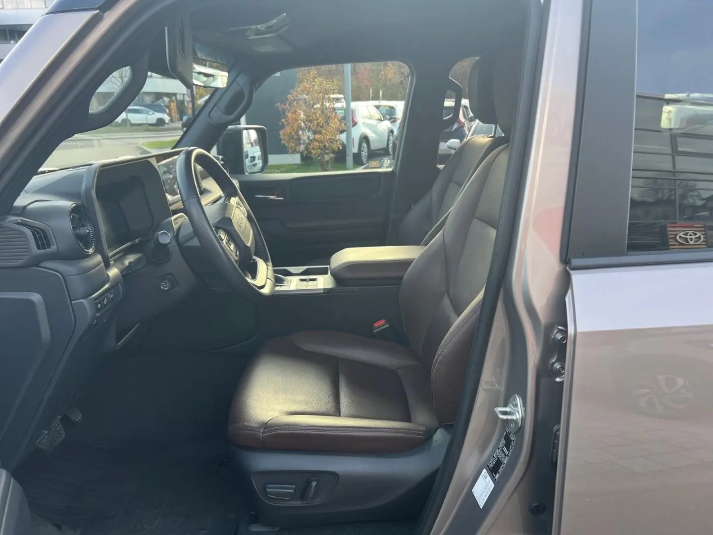 Land Cruiser 2 8 D-4D Executive LEDER BRAUN