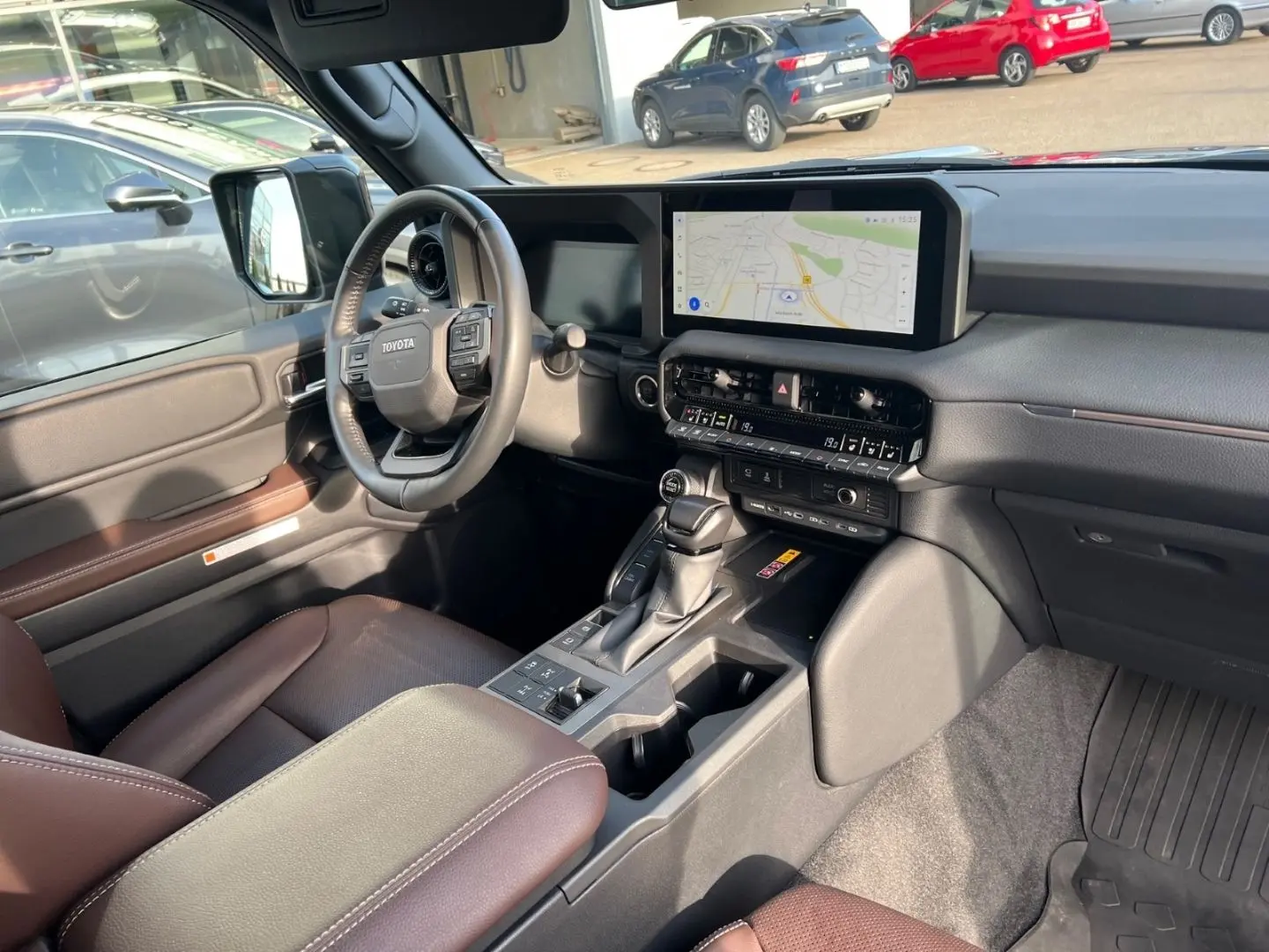 Land Cruiser 2 8 D-4D Executive LEDER BRAUN