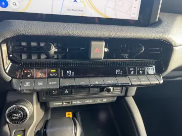 Land Cruiser 2 8 D-4D Executive LEDER BRAUN