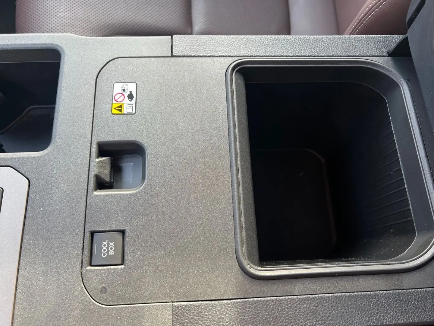 Land Cruiser 2 8 D-4D Executive LEDER BRAUN