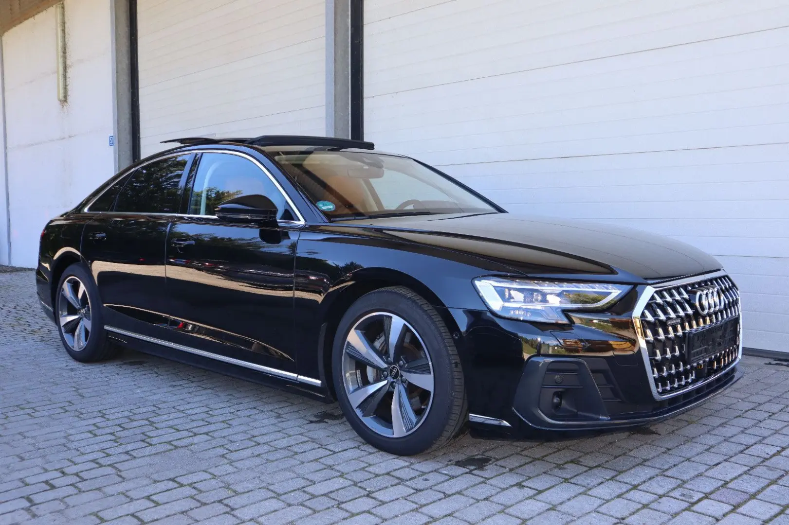 AUDI A8 50 TDI quattro SCHWARZ-COGNAC