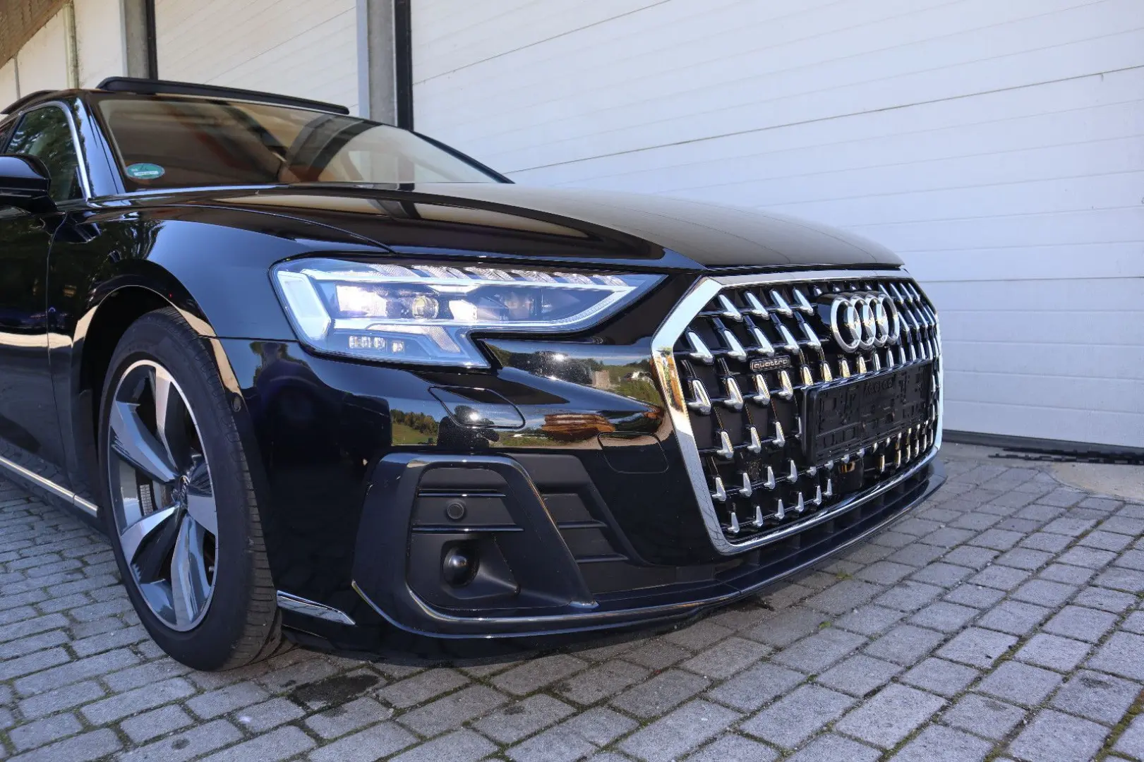 AUDI A8 50 TDI quattro SCHWARZ-COGNAC