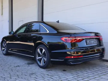 AUDI A8 50 TDI quattro SCHWARZ-COGNAC