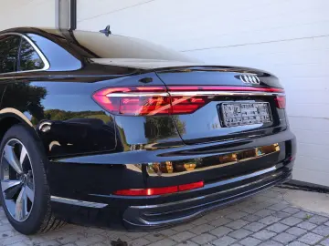 AUDI A8 50 TDI quattro SCHWARZ-COGNAC