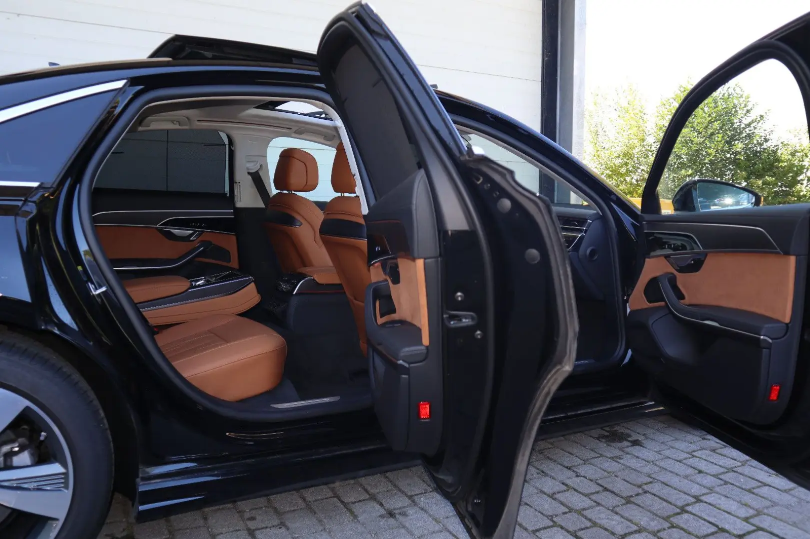 AUDI A8 50 TDI quattro SCHWARZ-COGNAC
