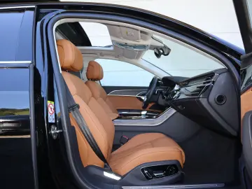 AUDI A8 50 TDI quattro SCHWARZ-COGNAC