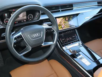 AUDI A8 50 TDI quattro SCHWARZ-COGNAC