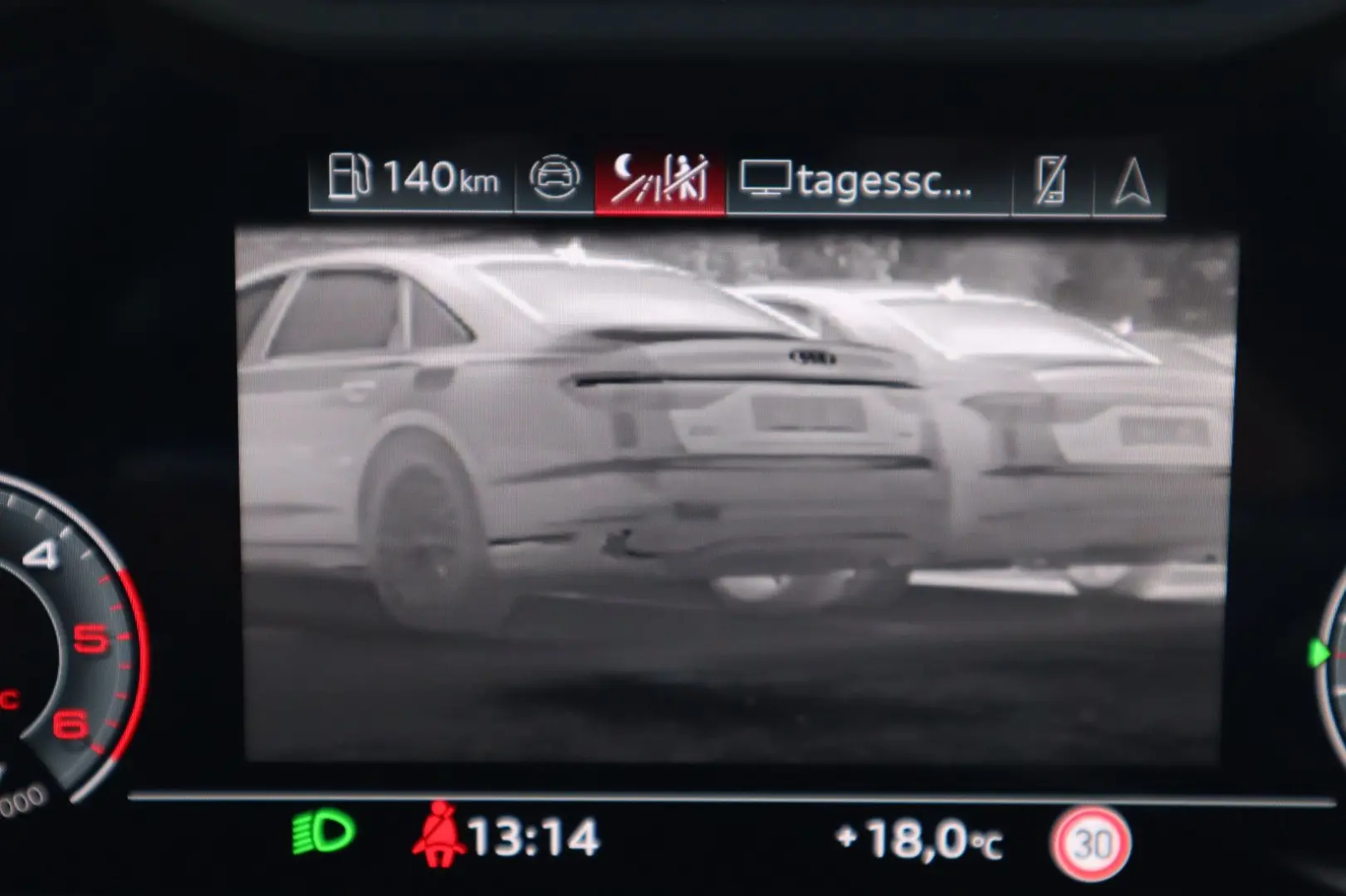 AUDI A8 50 TDI quattro SCHWARZ-COGNAC