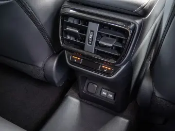 NX 450h   Executive Interieur Paket