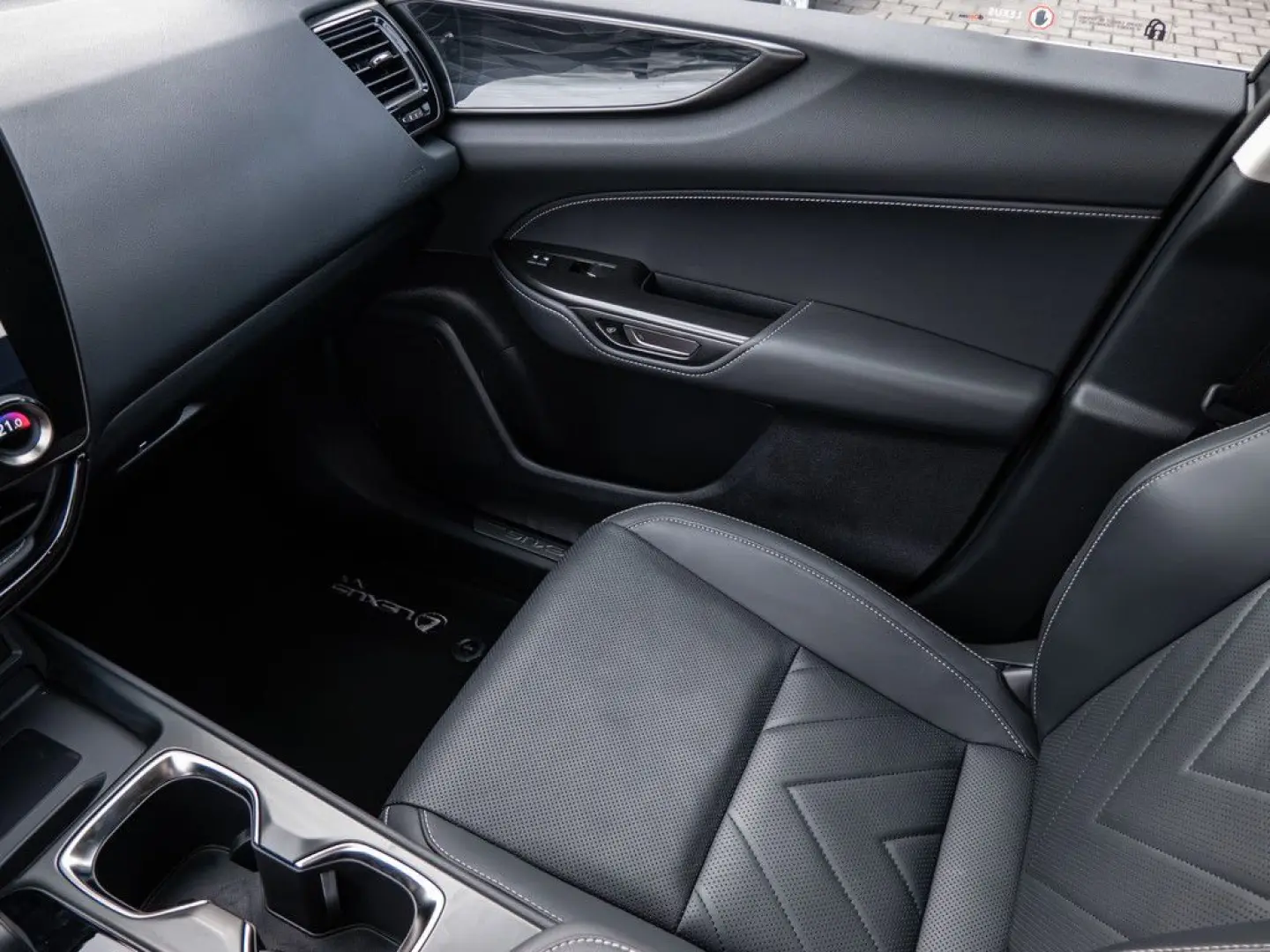 NX 450h   Executive Interieur Paket