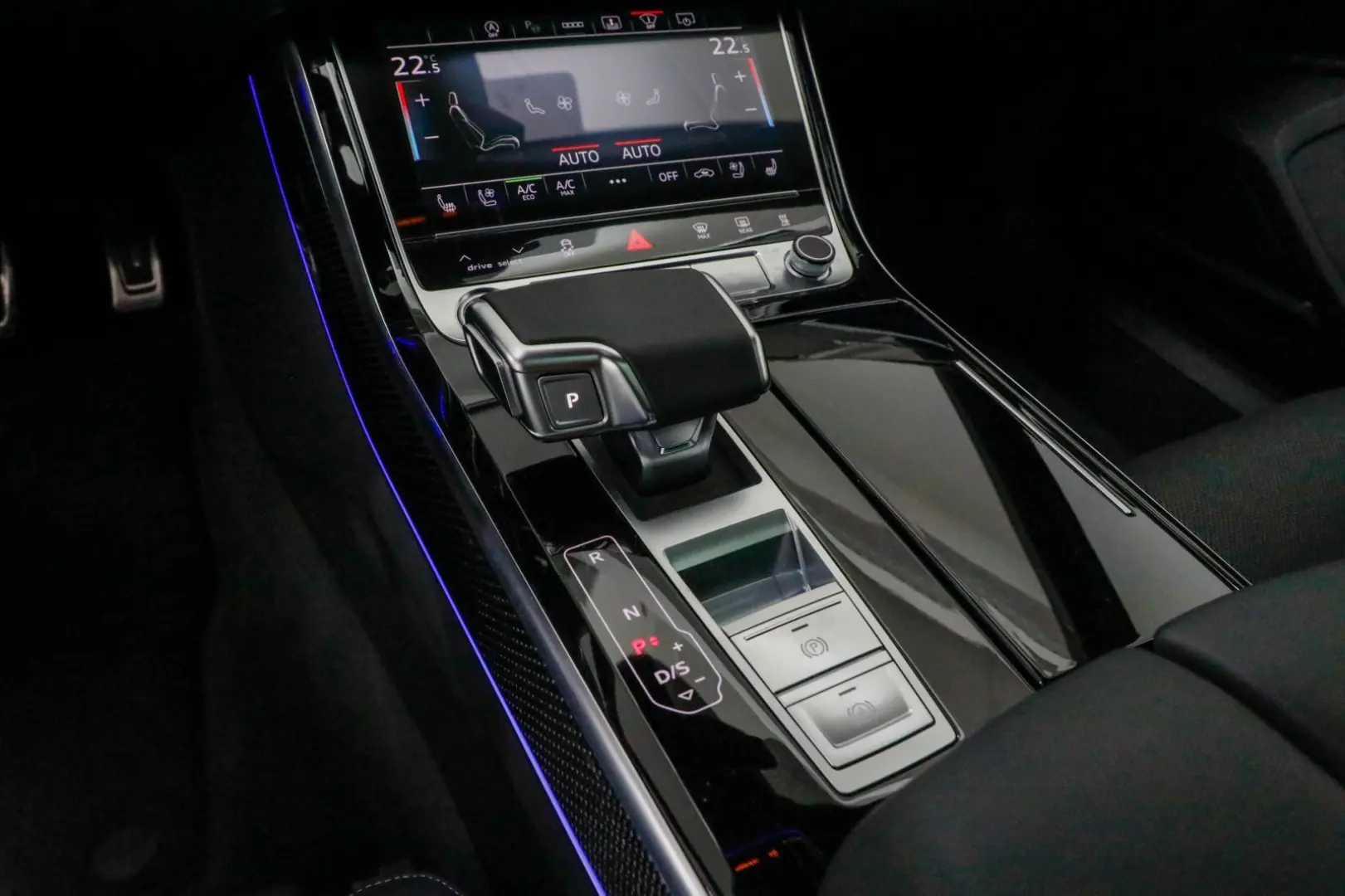 AUDI A8 50 TDI quattro S line B&O Panorama Matrix