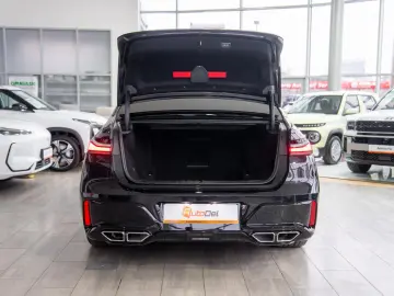 BMW Seria 7 M 760 e xDrive