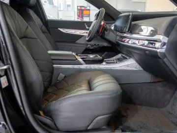 BMW Seria 7 M 760 e xDrive