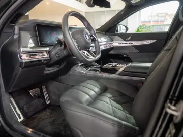 BMW Seria 7 M 760 e xDrive