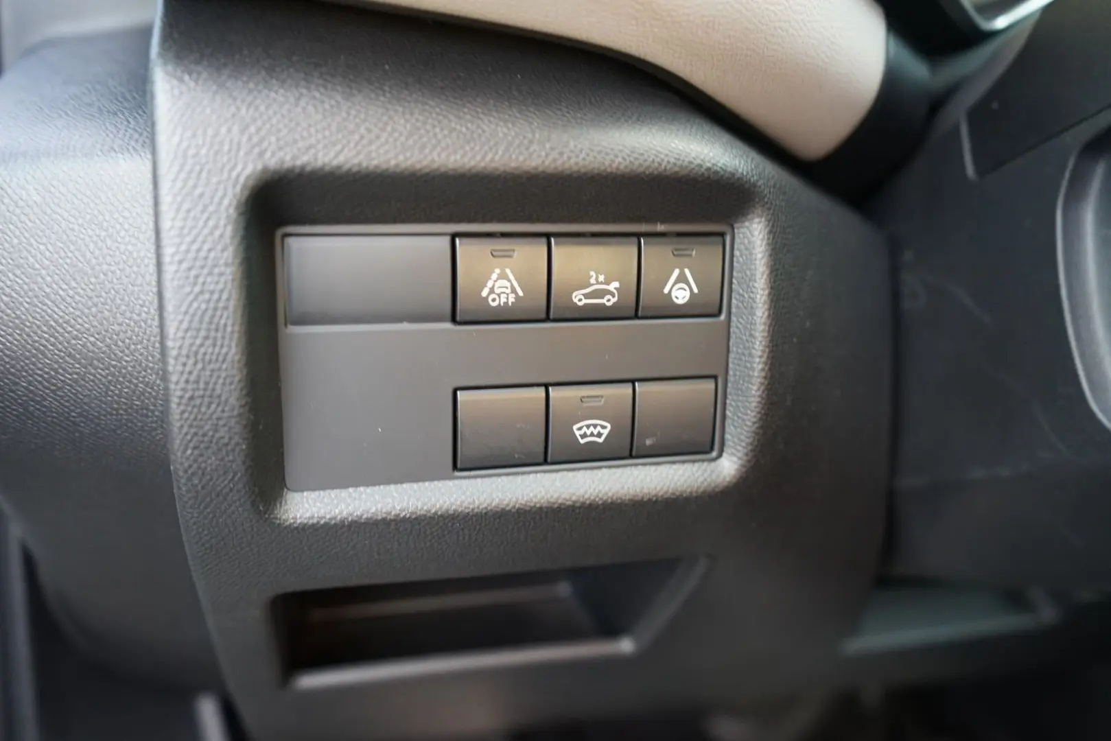 C5 Aircross BlueHDI 180 AT LED Navi SHZ Kam VC A