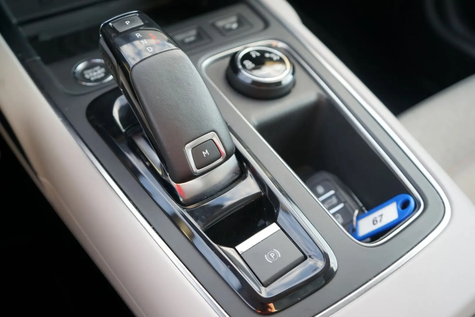 C5 Aircross BlueHDI 180 AT LED Navi SHZ Kam VC A