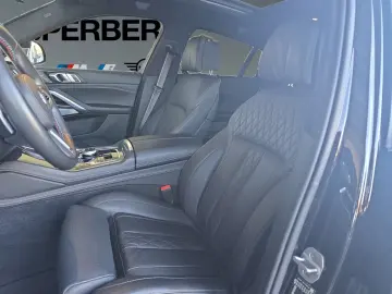 BMW X6 M60i