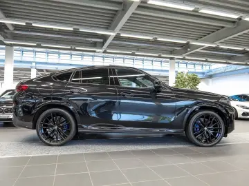 BMW X6 M60i