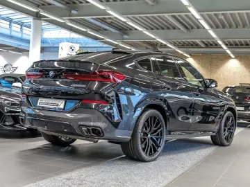 BMW X6 M60i