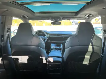 RSQ8 4.0 TFSI Keramik Dynamik  RS-Abgas Pano HD