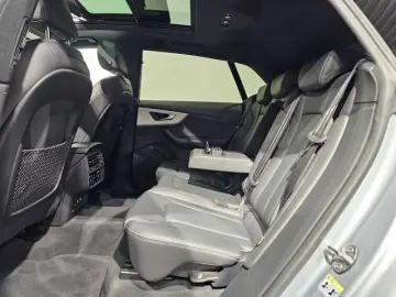 Q8 55 TFSI Q. S Line Black Pano Matrix HuD 22''