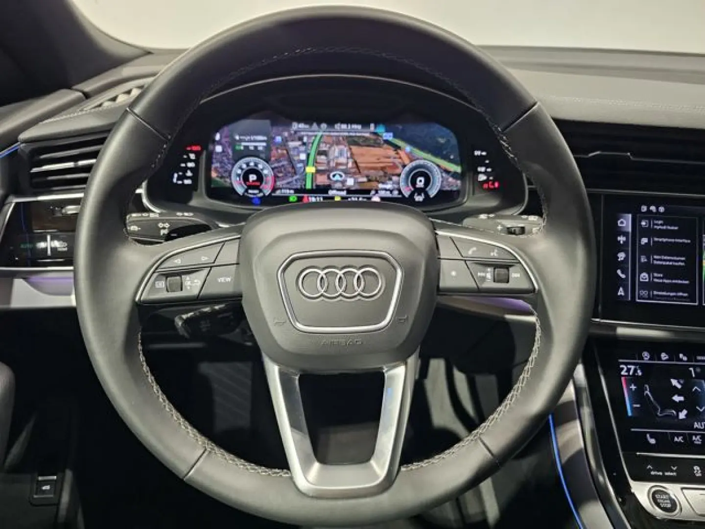 Q8 55 TFSI Q. S Line Black Pano Matrix HuD 22''