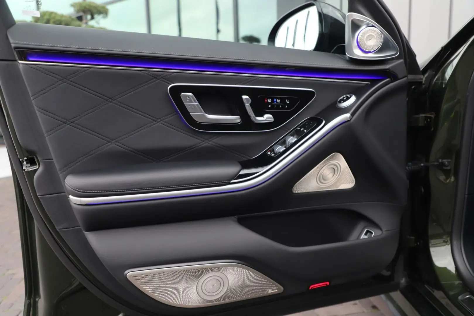 S 63 AMG S E Performance Lang   802PK   Entertai