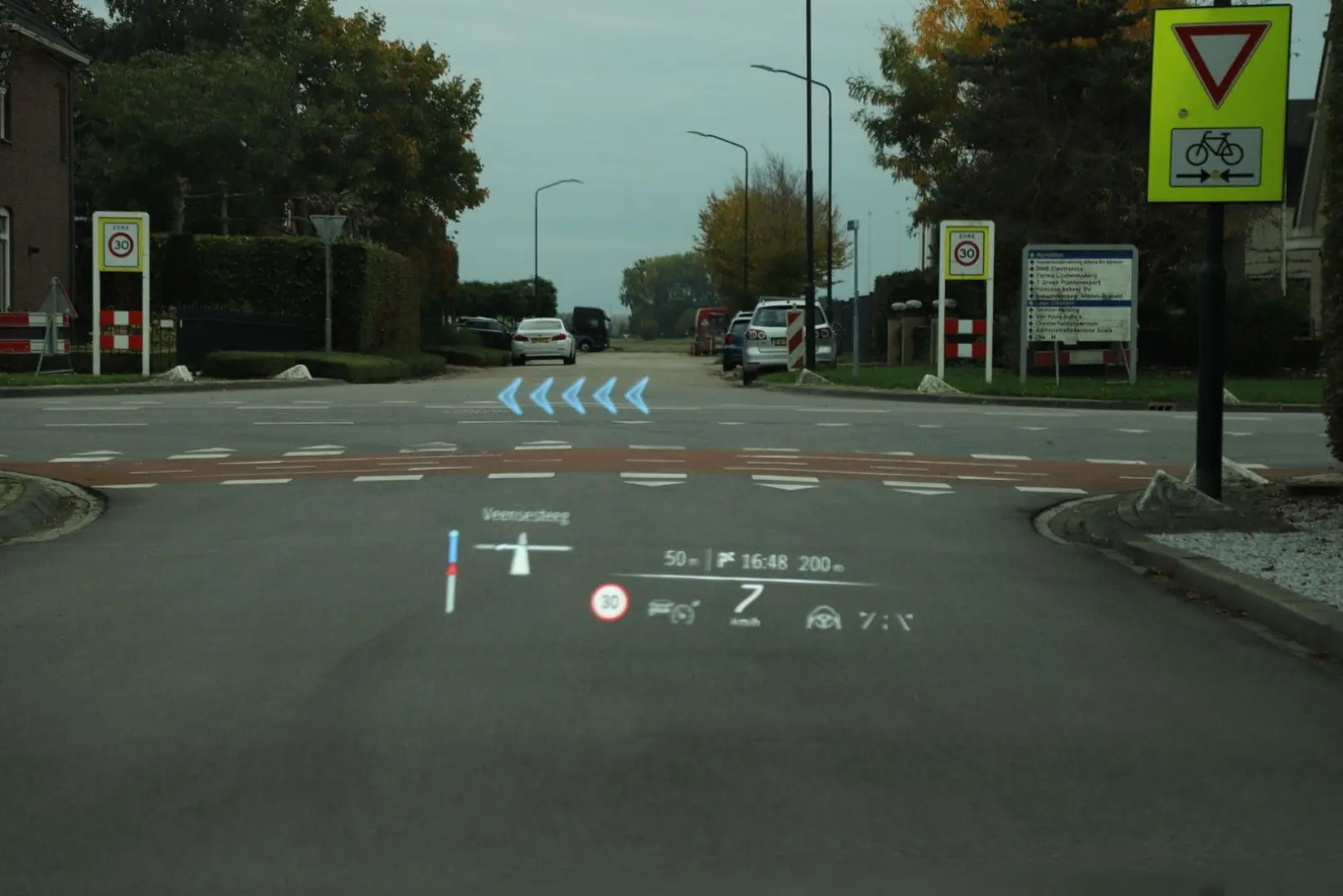 S 63 AMG S E Performance Lang   802PK   Entertai