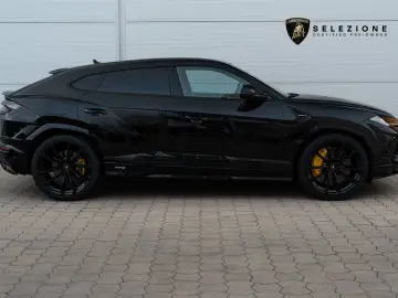 Urus S Pano Style Pack B&O Akrapovic Exhaust 23