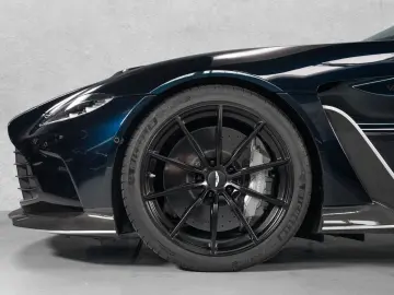 V12 Roadster Limited one of 249    NP 430 TEU !