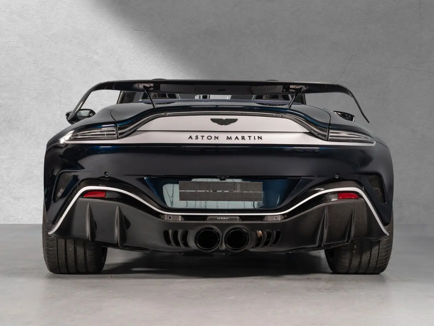 V12 Roadster Limited one of 249    NP 430 TEU !