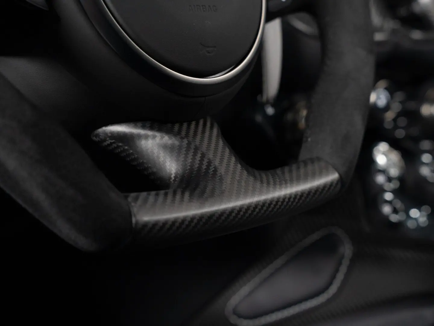 V12 Roadster Limited one of 249    NP 430 TEU !