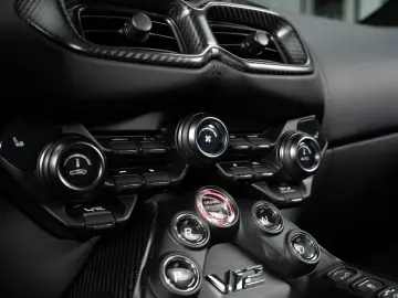 V12 Roadster Limited one of 249    NP 430 TEU !