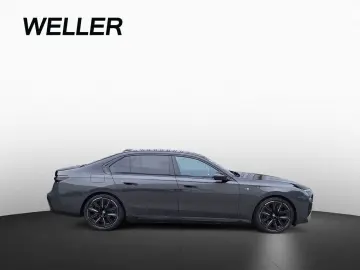 750e xDrive M Sport Two-Tone LoungeSeat Fond-TV