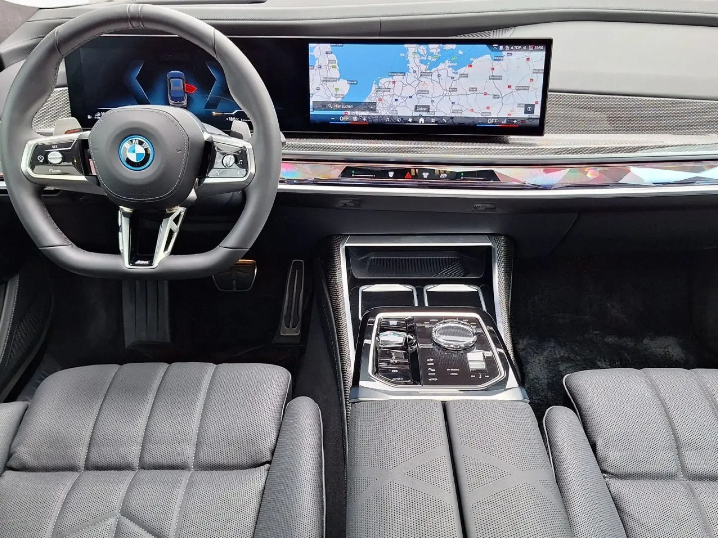750e xDrive M Sport Two-Tone LoungeSeat Fond-TV